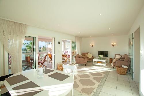 Villa Costa Del Sol - image 12