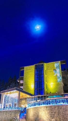 Lux Garden Hotel - image 12