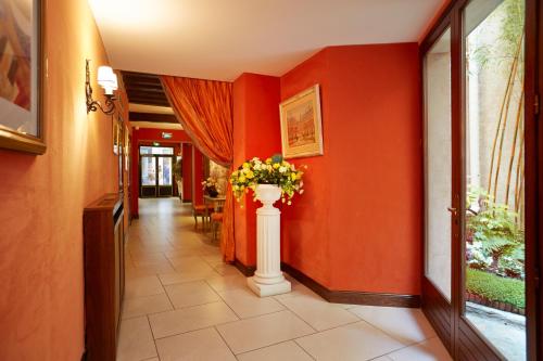 Hôtel Beaubourg - image 5