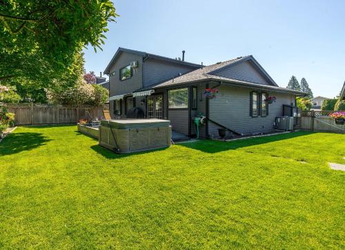 Sweet home at Sunnyside - Room 3 in Surrey, Canada