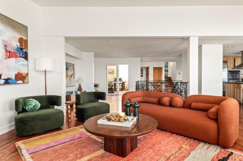 Villa Reina by Fieldtrip Majestic Ocean-View Villa in Malibu in Topanga, USA