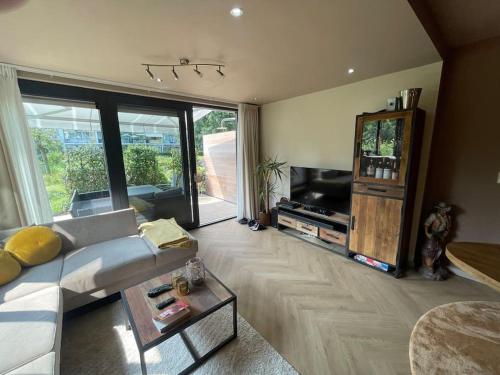 Luxe appartement bij Zuidas met tuin en buitendouche, Amsterdam (zdjęcie 8)