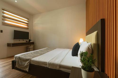Deluxe Room image 4