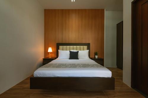 Deluxe Room image 2