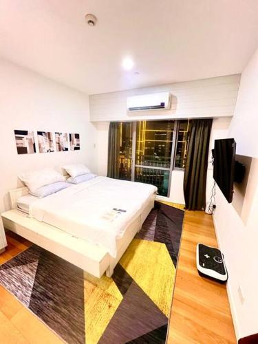 Rockwell View Acqua Iguazu Tower 17th flr Mandaluyong-Makati 1BR, Manila