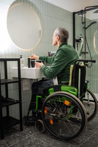 One-Bedroom Apartment accessible image 5