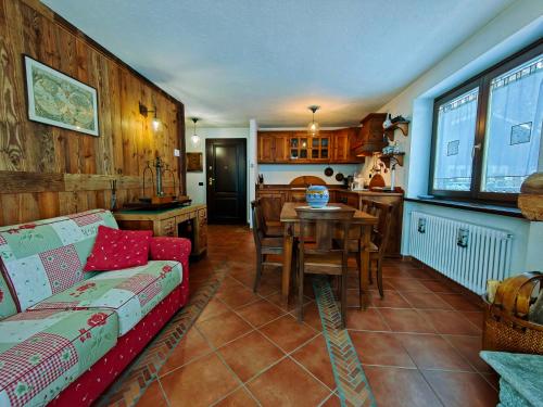 2 bedrooms, 3 beds
