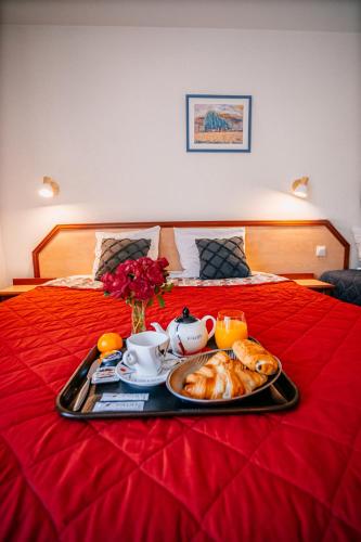 Hôtel Le Montaigu - image 4