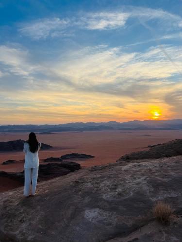 Mediu înconjurător, Emad wadi rum camp in Wadi Rum