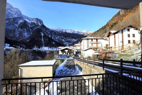Skats, Casa Valentina in Colere