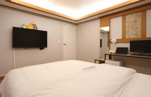 신림 유호텔 U Hotel 신림역 3분 - 고양이와 보드게임이 있는 힐링 숙소 - Фото 1