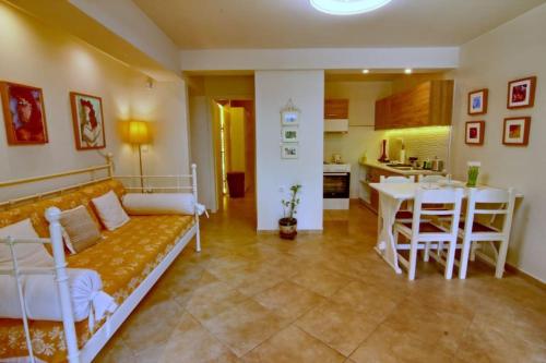 Patima Apartment, Ateny