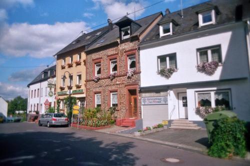 Bejárat, Ferienanlage - Am Moselufer in Krov