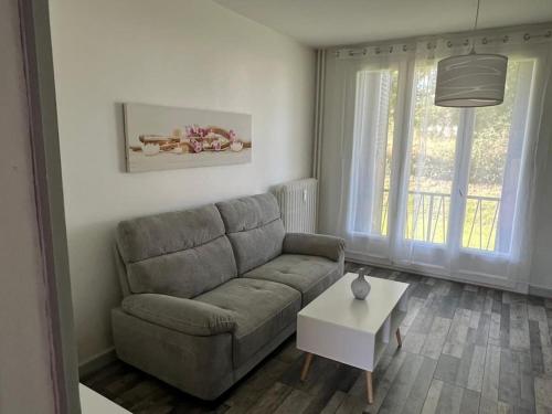 Appartement in der Nähe des Paul Constans Lycee - Location saisonnière - Montluçon