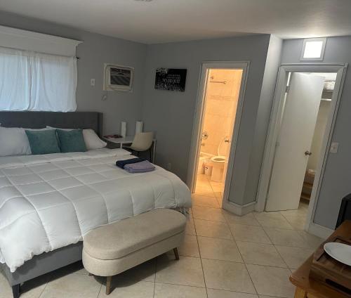 Elles King Room- Private Entrance in Fort Lauderdale, USA