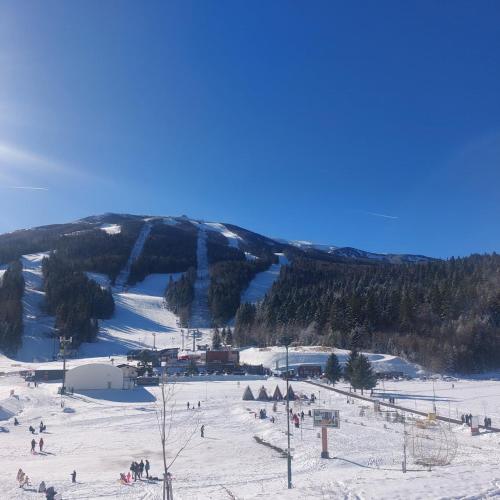 Merak Bjelasnica in 别拉什尼察