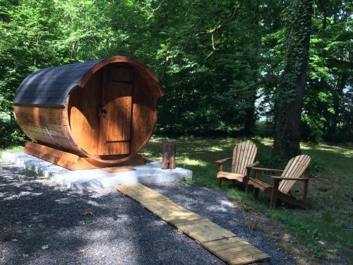Sauna, Gite Insolite "La Roulotte des Elfes", Au Milieu de Nulle Part in Otina
