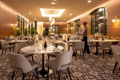 Restoran, Epona Hôtel Sens (Epona Hotel Sens) in Sens