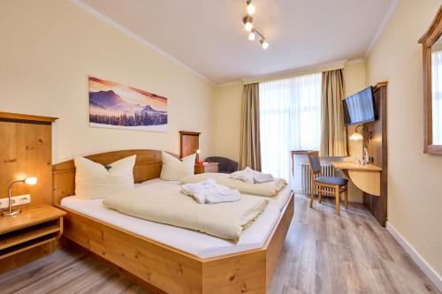 Double Room image 5