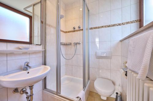 Double Room image 2