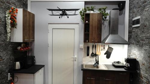 Apartment Hangar 94 - Top Center - plus Free Vouchers, Sofia (Foto 7)