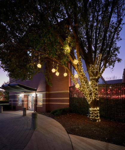 A szálláshely kívülről, The West End near St. Louis Bazilika Katedrális