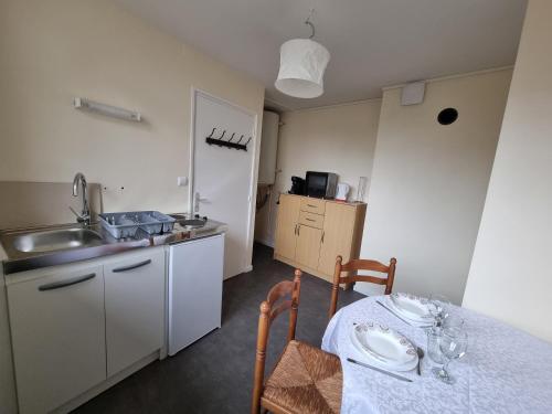 Konyha, Le petit Essentiel gîte pour 2 personnes (Le petit Essentiel gite pour 2 personnes) in Revigny-sur-Ornain