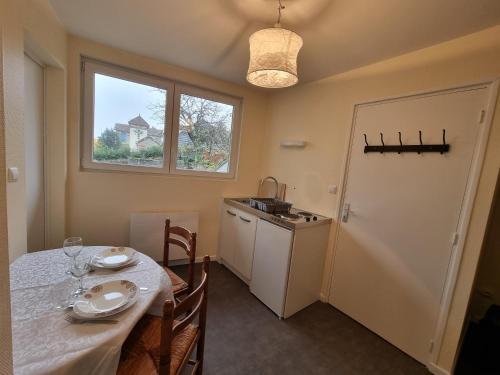 Konyha, Le petit Essentiel gîte pour 2 personnes (Le petit Essentiel gite pour 2 personnes) in Revigny-sur-Ornain