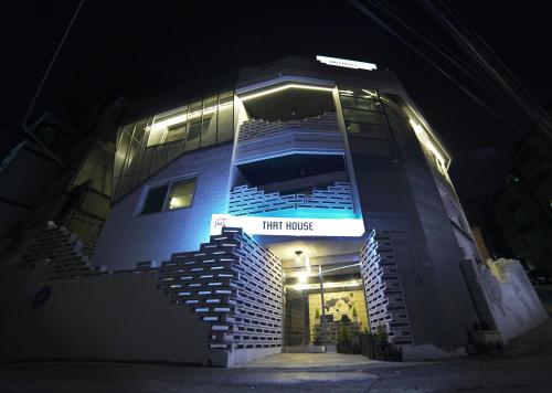 That House Hongdae, Seul