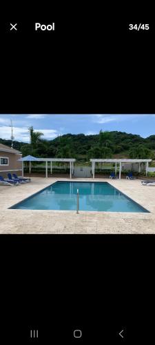 Blue Water Villa in 銅木 - 盧西亞