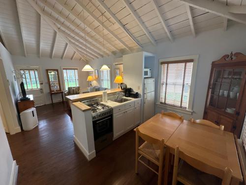 Konyha, The 1708 House in Southampton