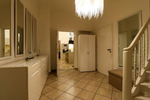 入口, Großes, vollausgestattes Apartment fur 5 Personen mit WLAN, vollausgestatteter Kuche, Waschmaschine  in 克里米喬