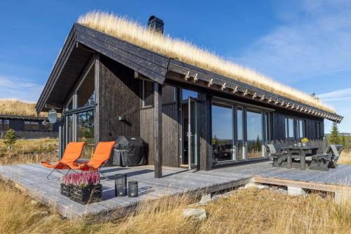 Modern cabin with a Mountain View in Nesbyen
