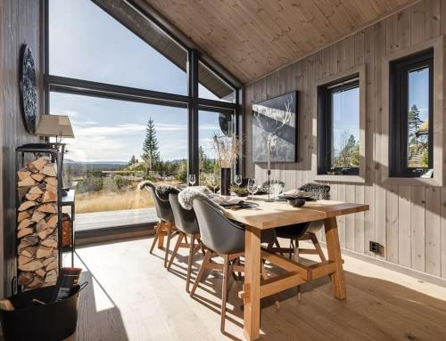 Modern cabin with a Mountain View in Nesbyen