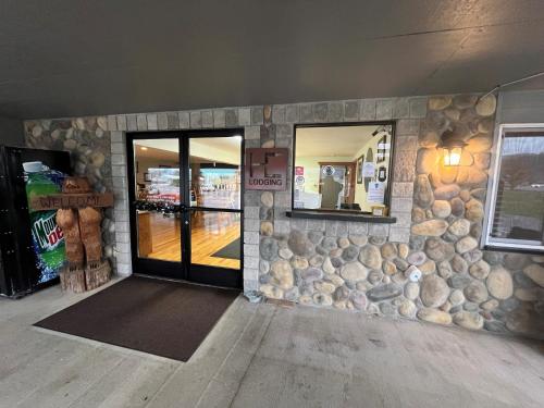Seasons Motel - main image