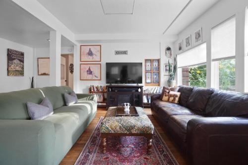 Whimsical Berkeley Bungalow in Berkeley