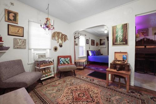 Whimsical Berkeley Bungalow in Berkeley