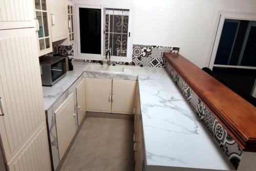 virtuvė, Villa Ngorane in La Somone