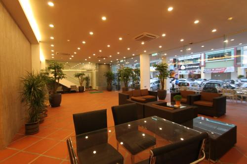 Shared lounge/TV area, Molek Garden Hotel in Tebrau