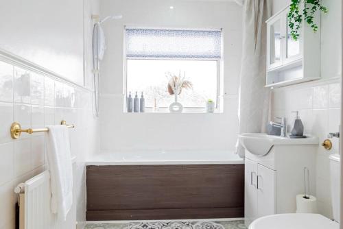 Enchanting 4 spacious bedrooms, Birmingham (photo 10)