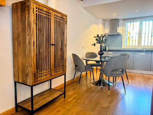 Apartment image 8