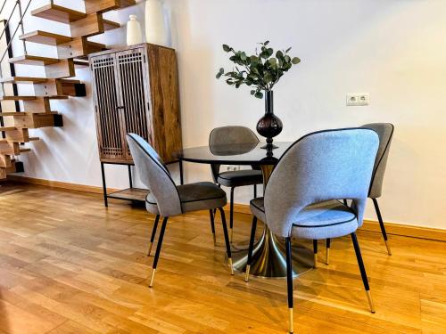 Apartment image 6