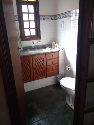 Lindo Rancho na beira do rio com piscina