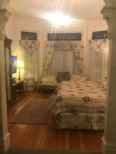 King Suite with Spa Bath