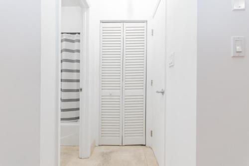 Home Miami Downtown - Wynwood area with backyard - Art District near Beach in Miami, USA