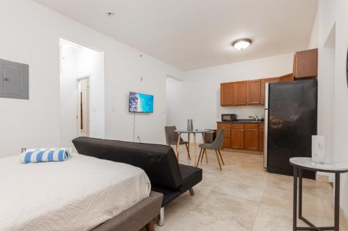 Home Miami Downtown - Wynwood area with backyard - Art District near Beach, Miami