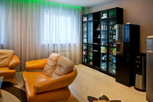 Nu Hotel - image 7