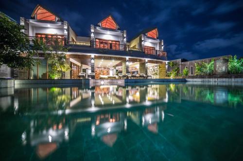 Swimming pool, De Moksha Eco Friendly Boutique Resort in Tanah Lot