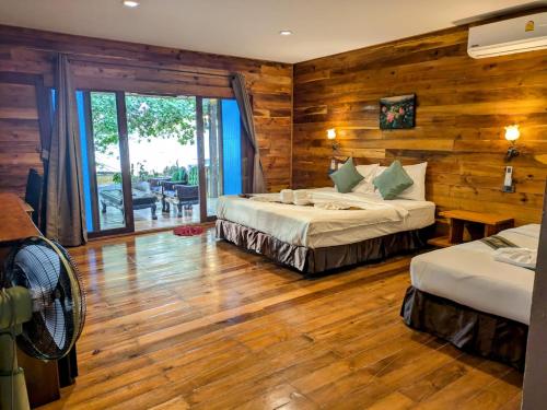 Coconut Lanta Resort @Klong Dow beach