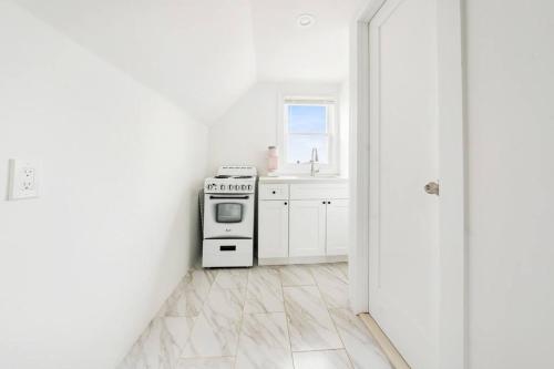 NYC Luxury 1BR PRIME Location and Free Parking in Yonkers, USA